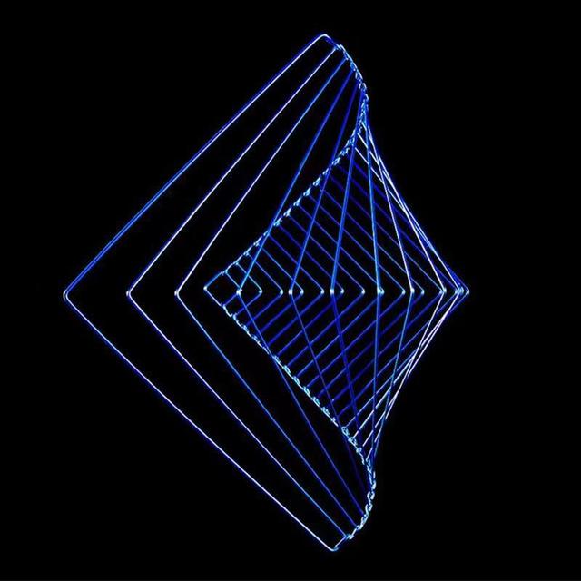 Innovative And Explosive Atellani Square Wave Rotating Kinetic Wind Spinner